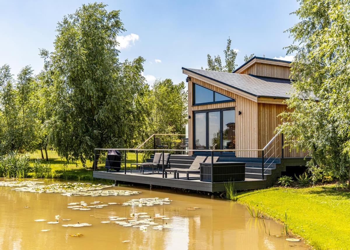 Woad Mill Lakeside Lodges ボストン エクステリア 写真